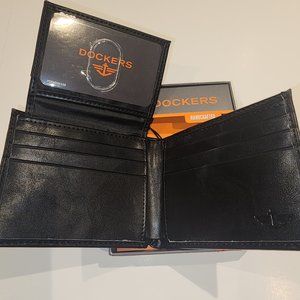 DOCKERS WALLET NWT